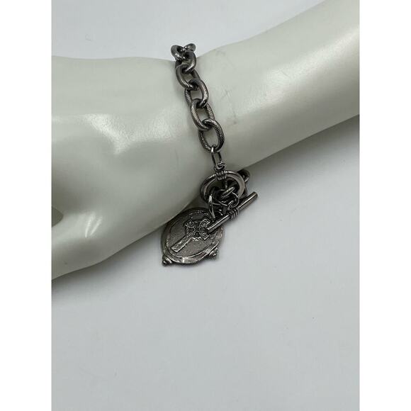 Susan Shaw Intaglio Cross Charm Chain Toggle Religious Faith Bracelet - Picture 4 of 12